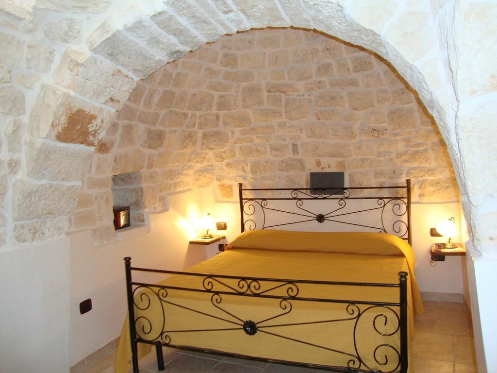 Trulli Isago Bed & Breakfast Locorotondo Eksteriør bilde