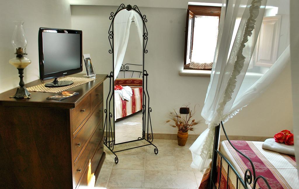 Trulli Isago Bed & Breakfast Locorotondo Eksteriør bilde