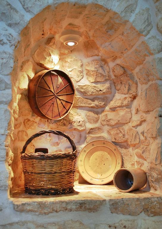 Trulli Isago Bed & Breakfast Locorotondo Eksteriør bilde